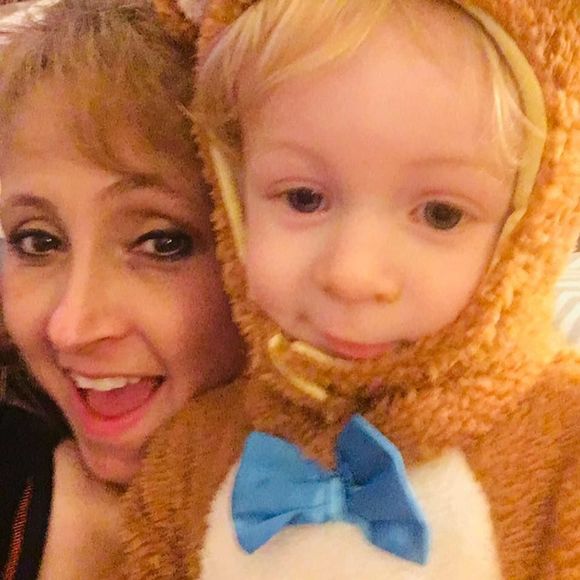 Meet your Posher, Anissa - Picture 1 of 1